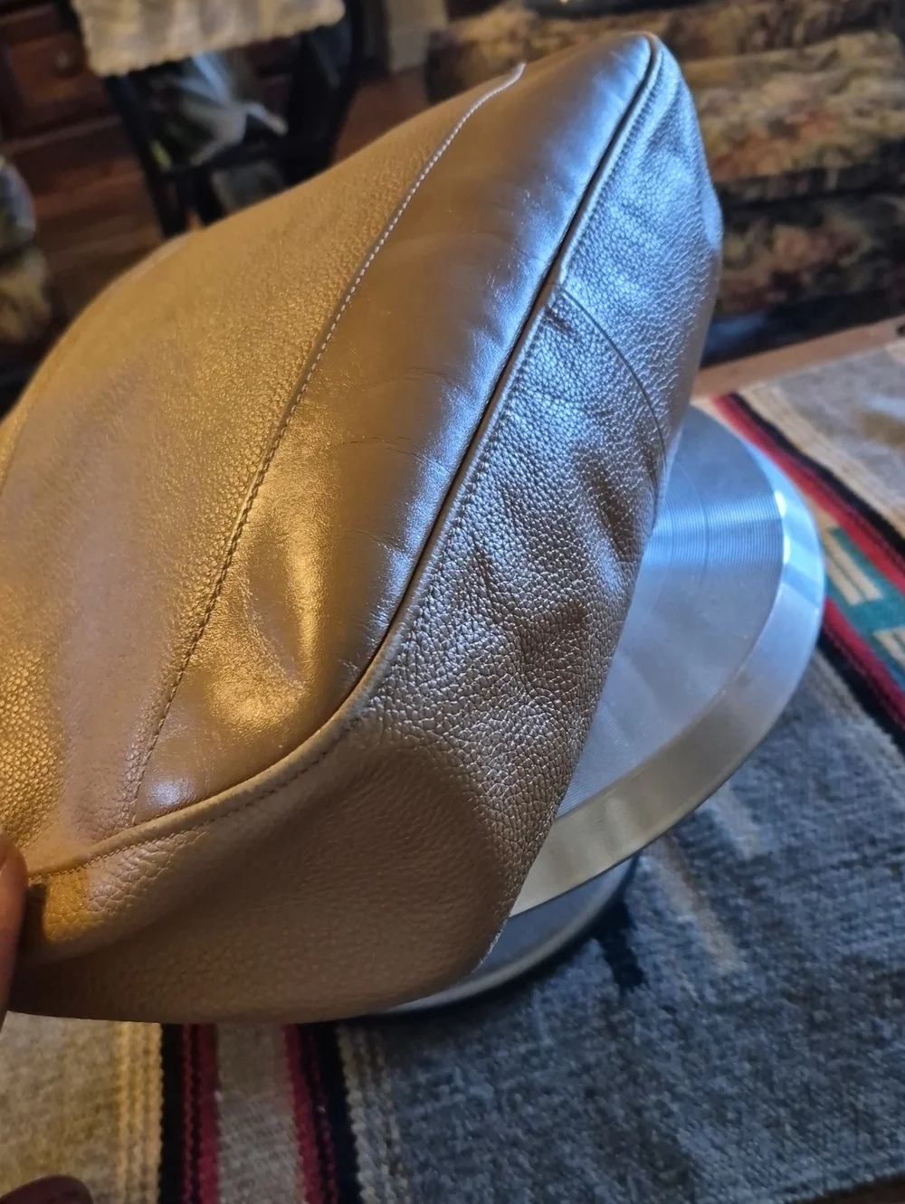 Longchamp Vintage Luxury pebbled& Smooth Leather. InteriorCode.#518042 BKQ.